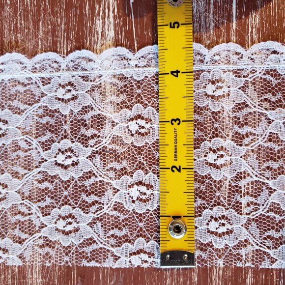 Chantilly Lace Trim - 4" wide - Ivory Floral & Swag - 5 Yard Continuous Length - Picture 6 of 6